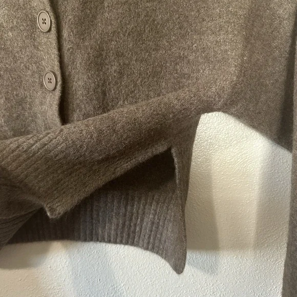Zara Brown Soft Cropped Cardigan Sweater Womens Size Small Classic Old Money - Picture 3 of 7